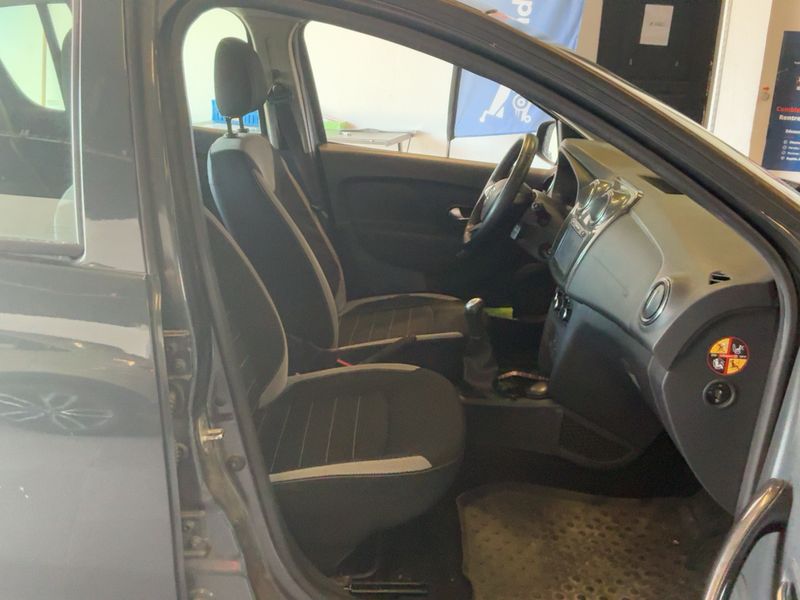 Dacia Sandero 1.5 dCi Stepway 2017 – снимка 16