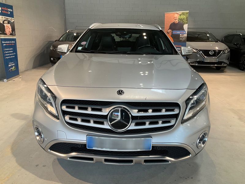 Mercedes-Benz GLA-Klasse GLA 200 d Urban 2017 – снимка 14