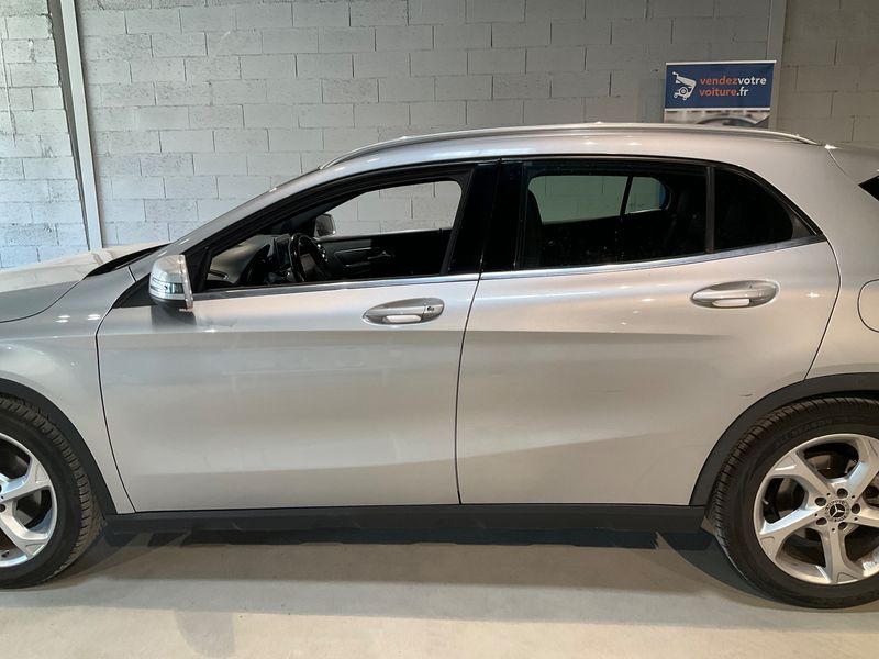 Mercedes-Benz GLA-Klasse GLA 200 d Urban 2017 – снимка 4