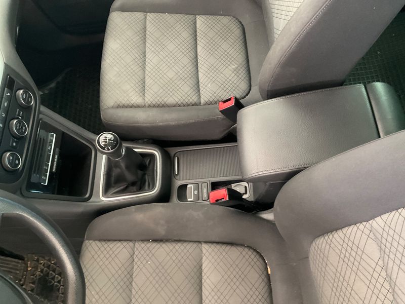 Volkswagen Sharan 2.0 TDI Trendline BlueMotion Tech 2015 – снимка на щета 43
