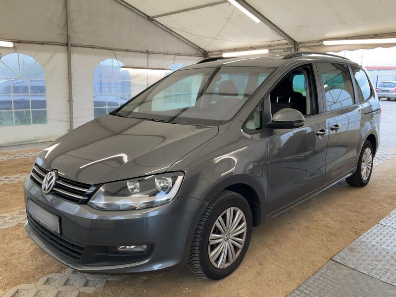 Volkswagen Sharan 2.0 TDI Trendline BlueMotion Tech 2015 – снимка 1
