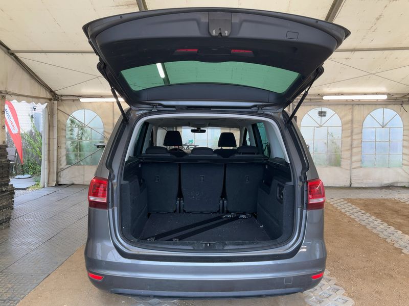 Volkswagen Sharan 2.0 TDI Trendline BlueMotion Tech 2015 – снимка 15