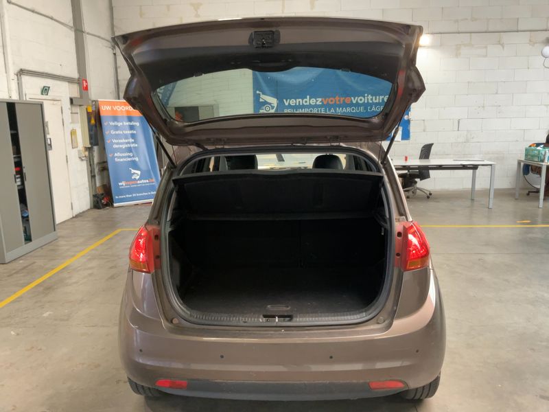 Kia Venga 1.4 Attract 2017 – снимка 15