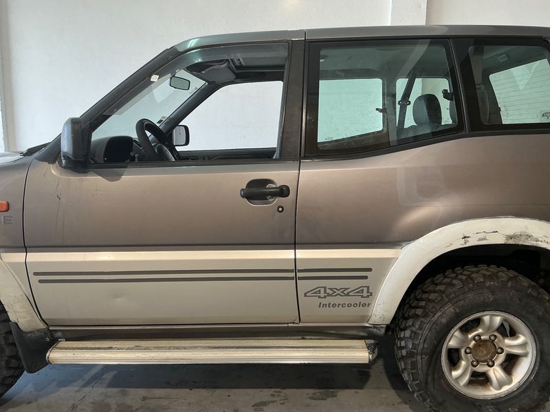 Nissan Terrano 2.7 Turbodiesel Avenue 1997 – снимка 4