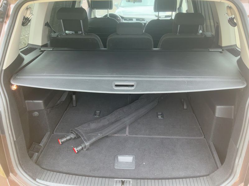 Volkswagen Touran 1.6 TDI Comfortline BlueMotion Tech 2017 – снимка 10