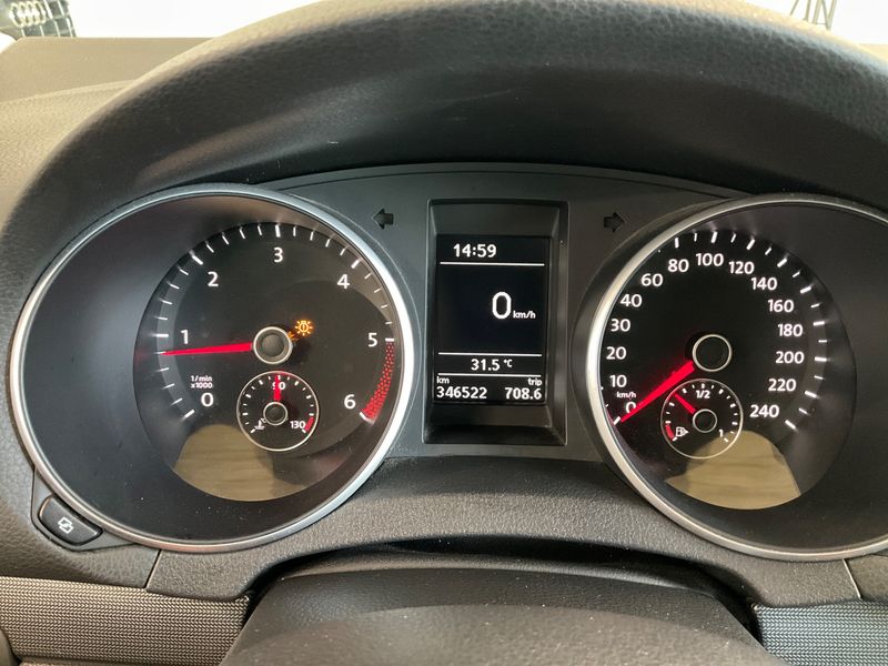 Volkswagen Golf VI 1.6 TDI Style BlueMotion Tech 2011 – снимка 4