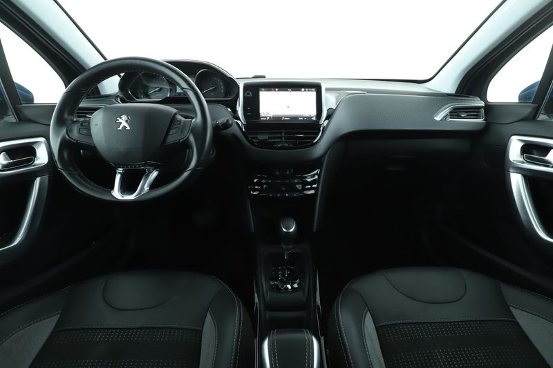 Peugeot 2008 1.2 PureTech Allure 2019 – снимка 17