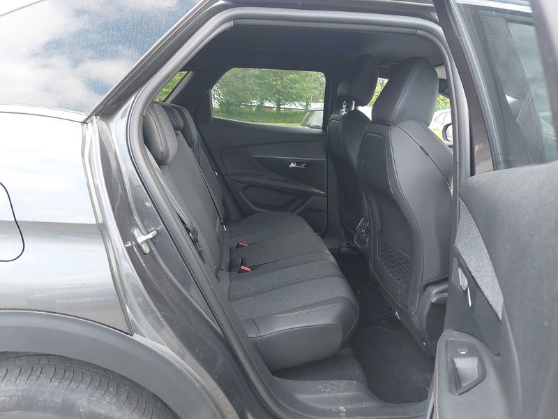 Peugeot 3008 2.0 Blue-HDi GT Line 2018 – снимка 14