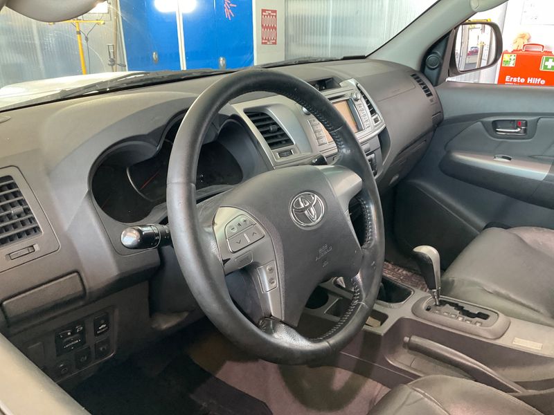 Toyota Hilux 3.0 Turbodiesel Double Cab Life 4x4 2012 – снимка 26