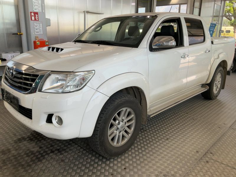 Toyota Hilux 3.0 Turbodiesel Double Cab Life 4x4 2012 – снимка 1