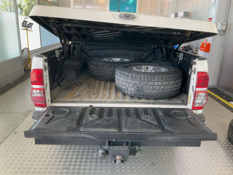 Toyota Hilux 3.0 Turbodiesel Double Cab Life 4x4 2012 – снимка 16