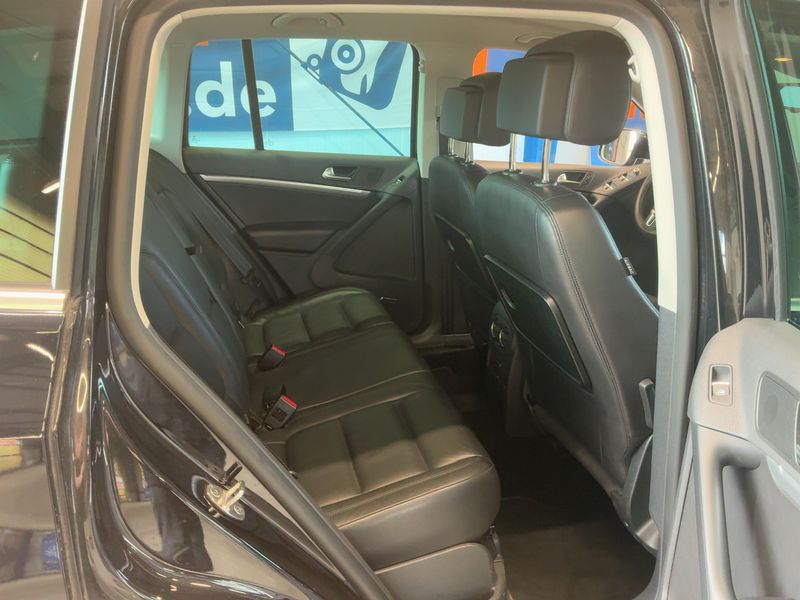 Volkswagen Tiguan 2.0 TSI Sport & Style 4Motion 2012 – снимка 19