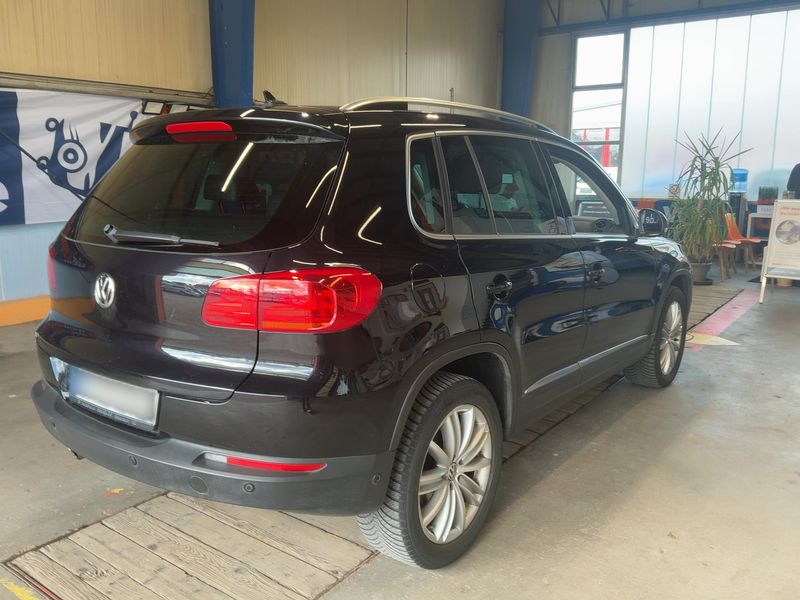 Volkswagen Tiguan 2.0 TSI Sport & Style 4Motion 2012 – снимка 8