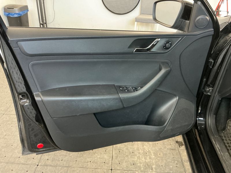 Skoda Rapid Spaceback 1.2 TSI Ambition 2014 – снимка 32