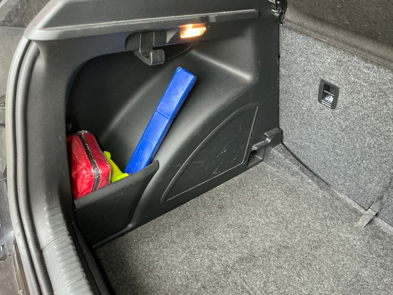 Skoda Rapid Spaceback 1.2 TSI Ambition 2014 – снимка 31