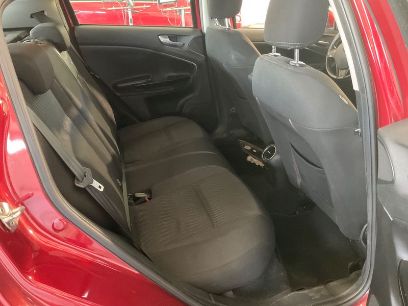 Alfa Romeo Giulietta 2.0 JTDM Distinctive 2012 – снимка на щета