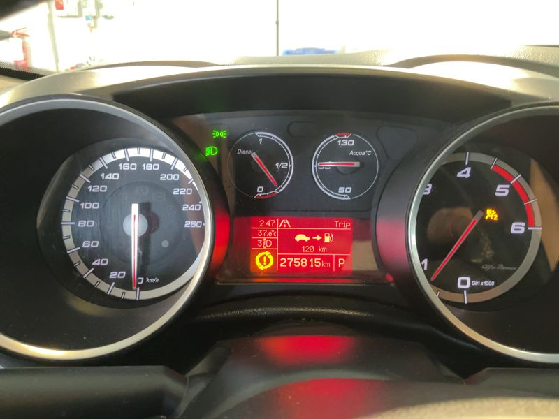 Alfa Romeo Giulietta 2.0 JTDM Distinctive 2012 – снимка 4