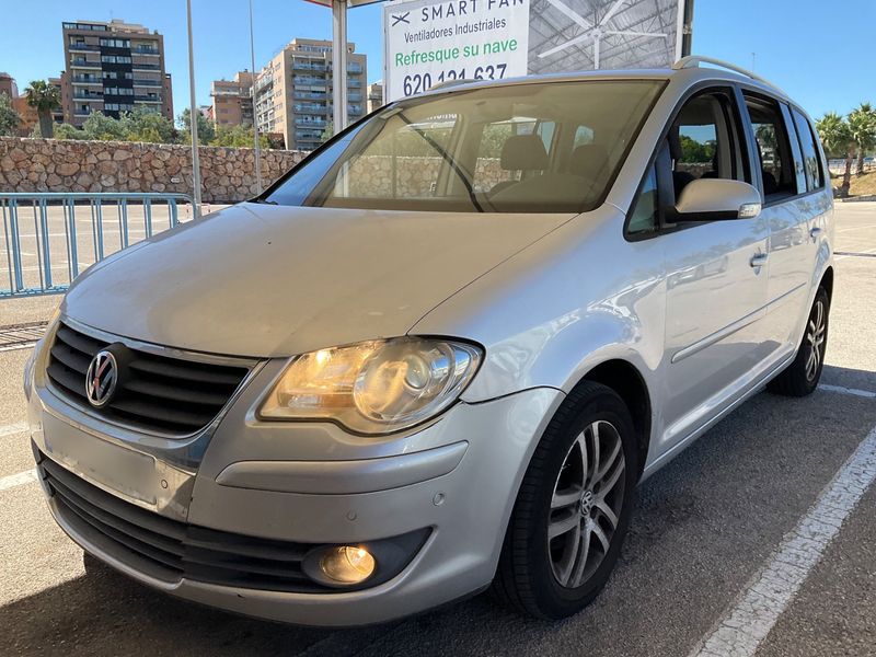 Volkswagen Touran 2.0 TDI Trendline 2008