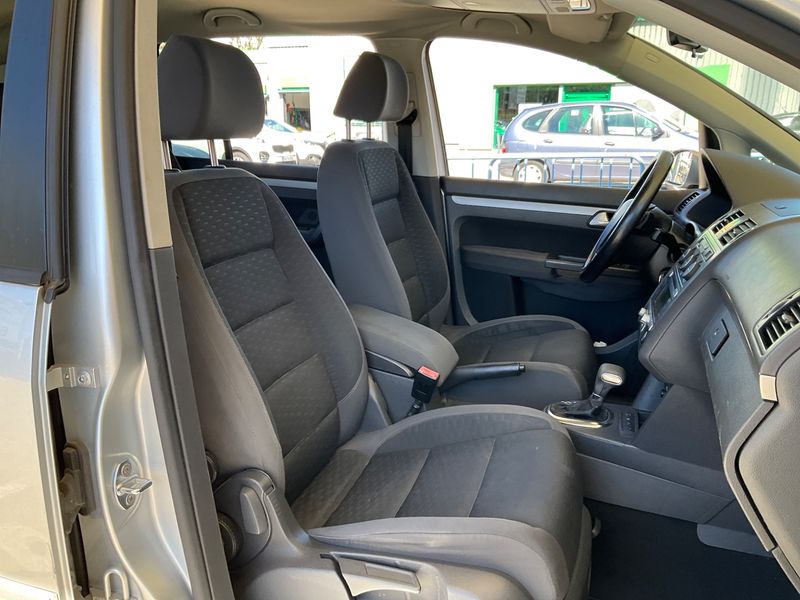 Volkswagen Touran 2.0 TDI Trendline 2008 – снимка 11