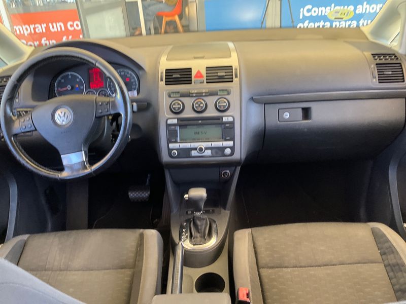 Volkswagen Touran 2.0 TDI Trendline 2008 – снимка 12