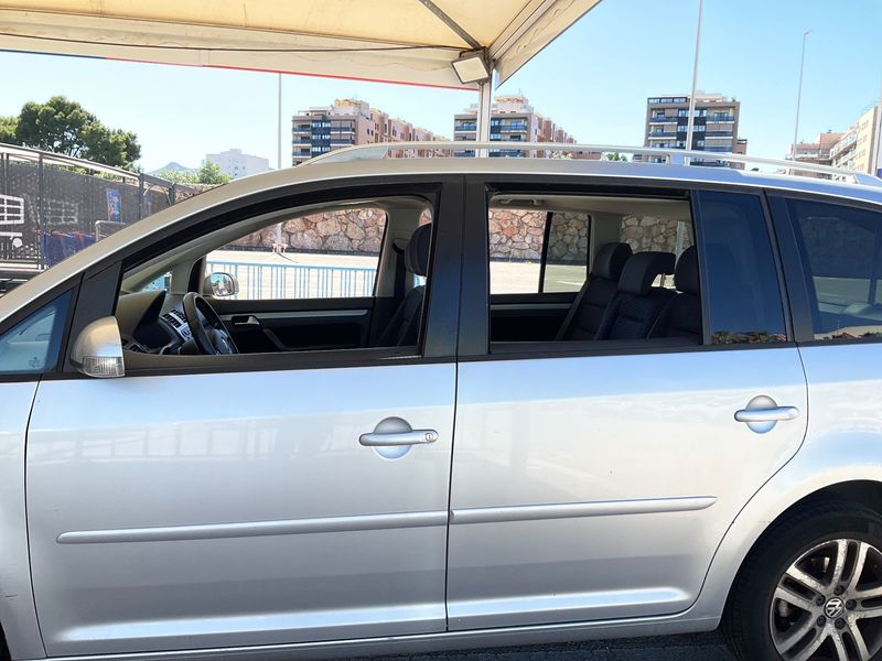 Volkswagen Touran 2.0 TDI Trendline 2008 – снимка 4