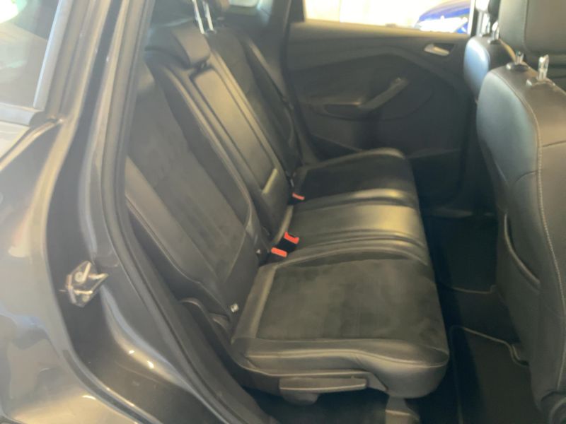 Ford Kuga 2.0 TDCi ST-Line 2017 – снимка 19