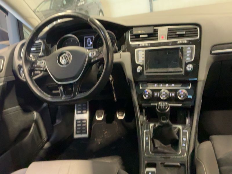 Volkswagen Golf VII 1.6 TDI Carat BlueMotion Tech 2015 – снимка 17