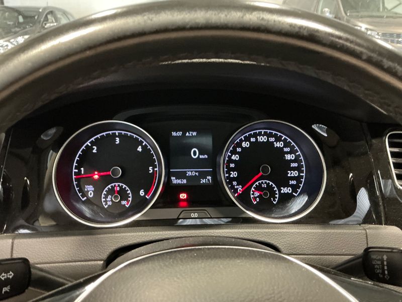 Volkswagen Golf VII 1.6 TDI Carat BlueMotion Tech 2015 – снимка 18