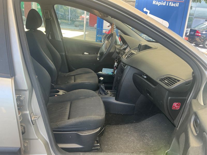 Peugeot 207 1.4 HDi Urban 2007 – снимка 3