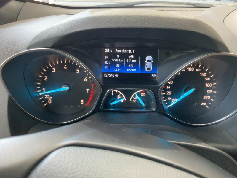 Ford Kuga 1.5 EcoBoost ST-Line 2017 – снимка 18