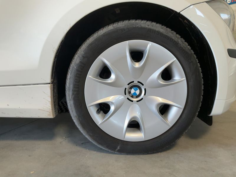 BMW 1er 116d Edition 2011 – снимка 11