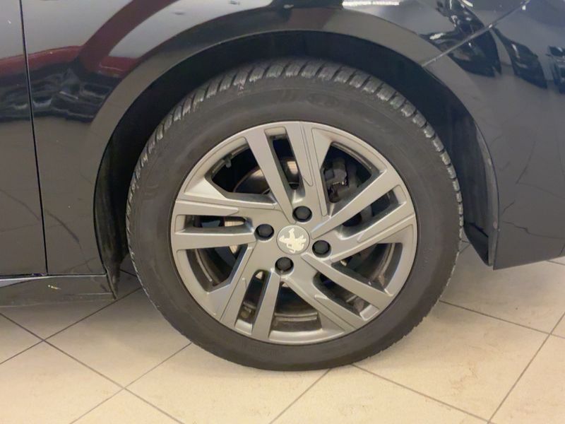 Peugeot 208 1.2 PureTech Active Pack 2021 – снимка 11