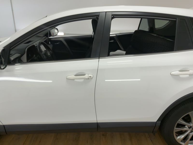 Toyota RAV 4 2.5 Hybrid Edition-S 2017 – снимка 4
