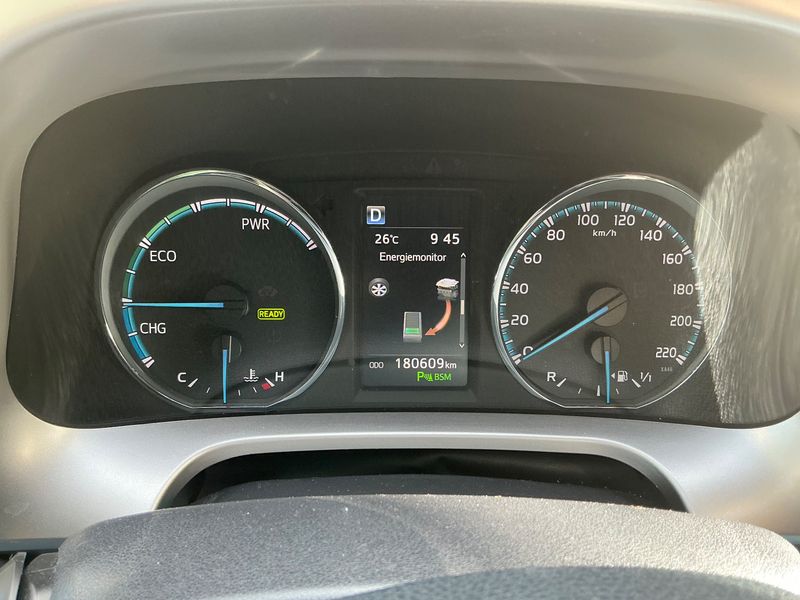 Toyota RAV 4 2.5 Hybrid Edition-S 2017 – снимка 19