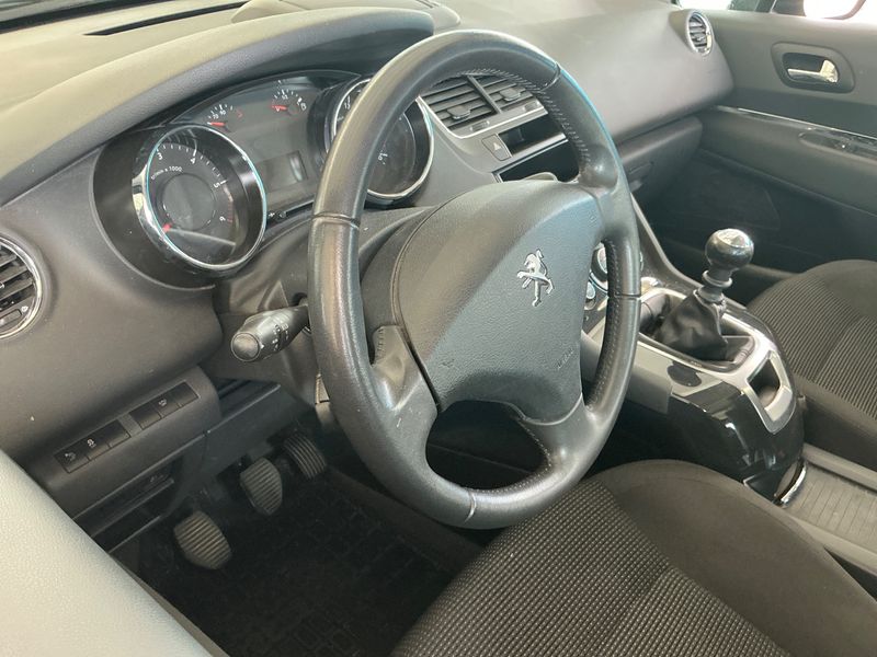Peugeot 5008 1.6 Blue-HDi Active 2016 – снимка 24