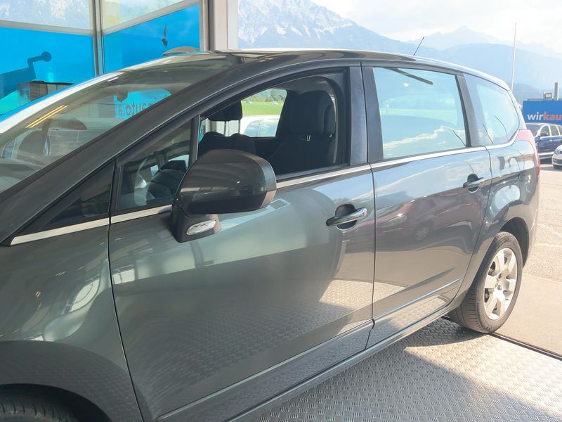 Peugeot 5008 1.6 Blue-HDi Active 2016 – снимка 4