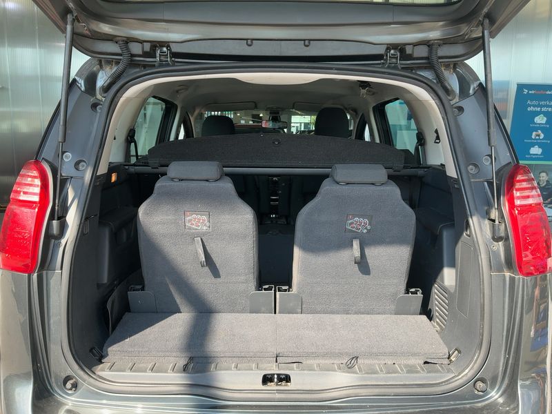 Peugeot 5008 1.6 Blue-HDi Active 2016 – снимка 16