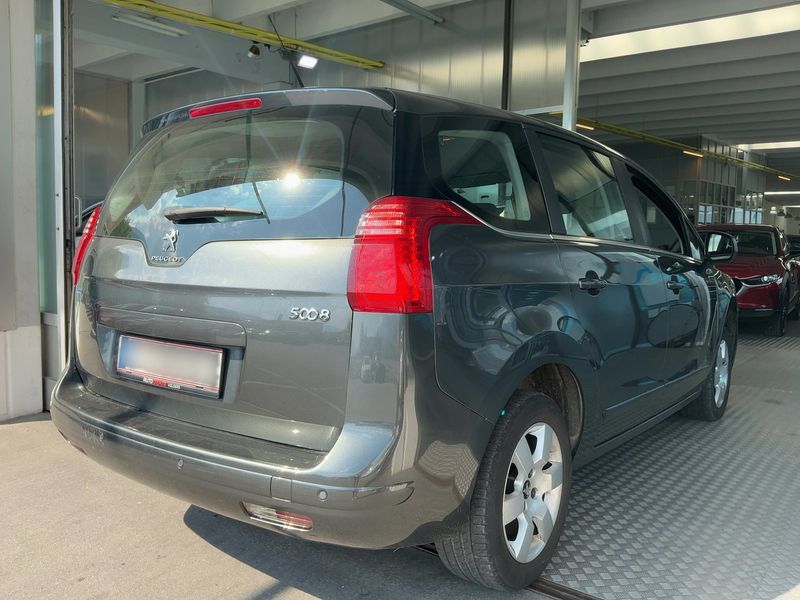 Peugeot 5008 1.6 Blue-HDi Active 2016 – снимка 8