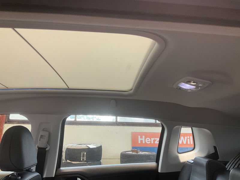 Peugeot 2008 1.6 Blue-HDi Allure 2016 – снимка 24