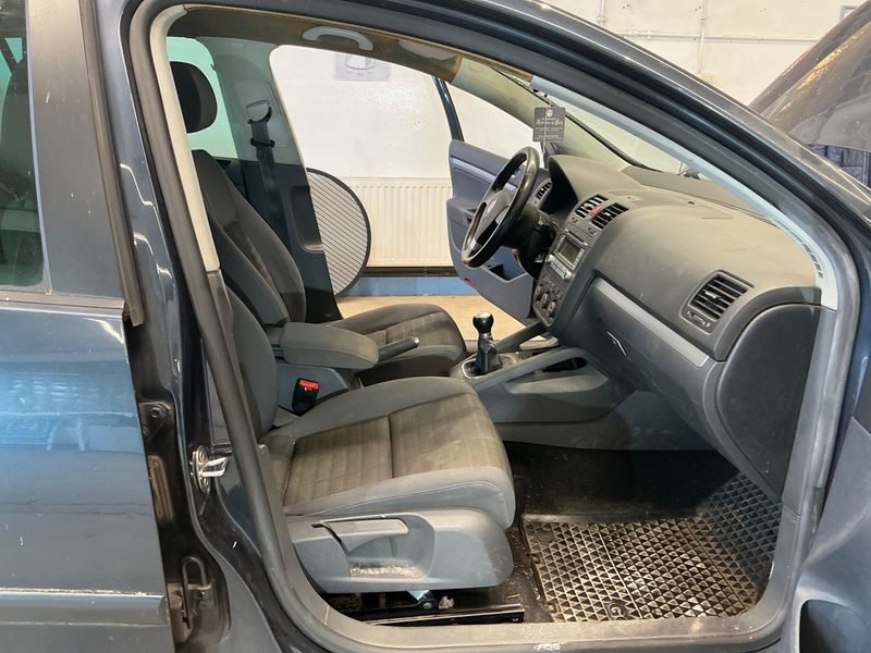 Volkswagen Golf V 1.9 TDI Tour 2007 – снимка 3