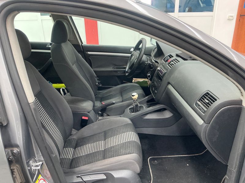 Volkswagen Golf V 1.9 TDI United BlueMotion Tech 2008 – снимка 3