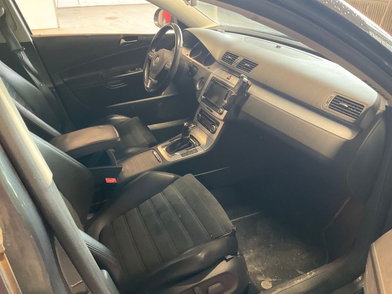 Volkswagen Passat 2.0 TDI Highline 4Motion 2010 – снимка 3
