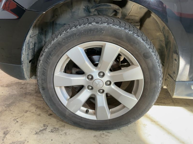 Mitsubishi Outlander 2.2 DI-D Kaiteki 4WD 2011 – снимка 3