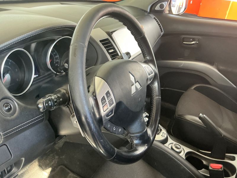 Mitsubishi Outlander 2.2 DI-D Kaiteki 4WD 2011 – снимка 30