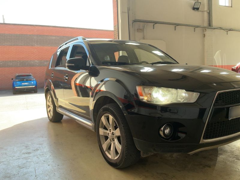 Mitsubishi Outlander 2.2 DI-D Kaiteki 4WD 2011 – снимка 12