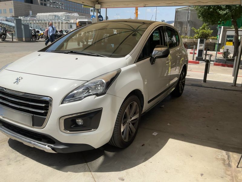 Peugeot 3008 1.6 Blue-HDi Allure 2015 – снимка 2