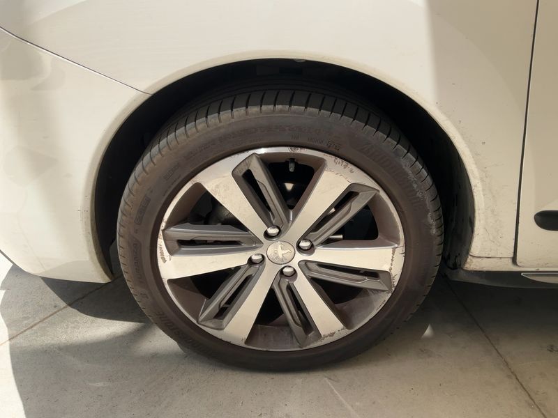 Peugeot 3008 1.6 Blue-HDi Allure 2015 – снимка 3