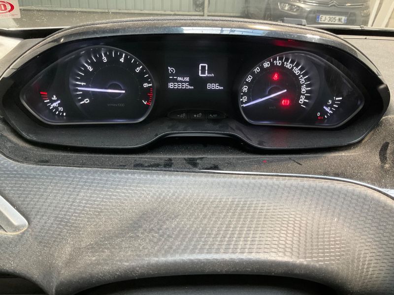 Peugeot 208 1.2 e-THP GT Line 2016 – снимка 4