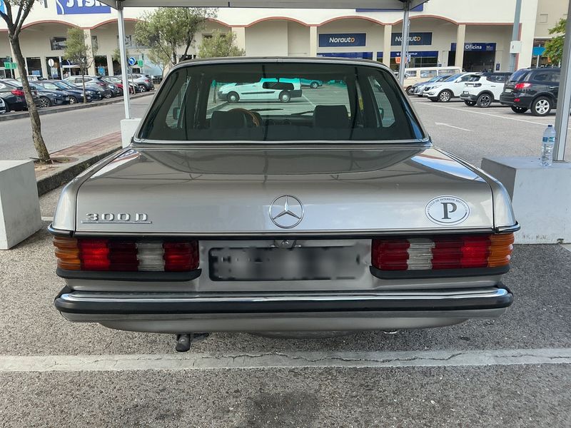 Mercedes-Benz 123 D 240 1981 – снимка 7