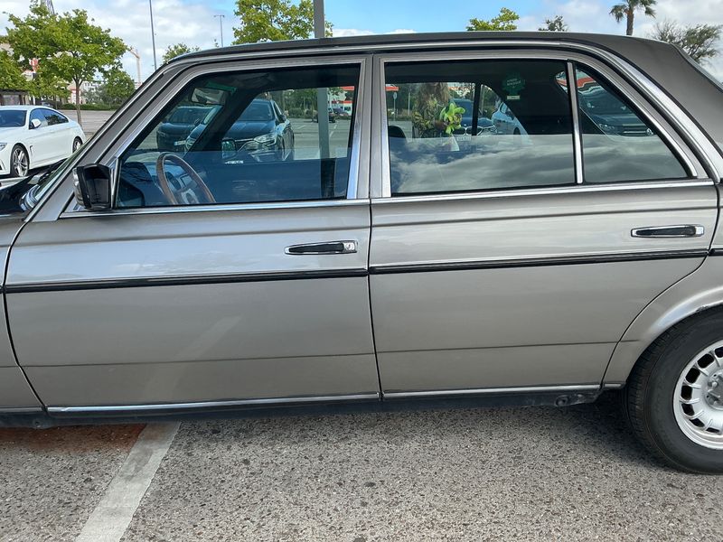 Mercedes-Benz 123 D 240 1981 – снимка 4